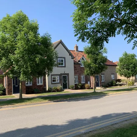 Family Tides, The Bay, 2 Bedrooms, Patio Garden, Parking Nearby, 2 Dogs Welcome Filey