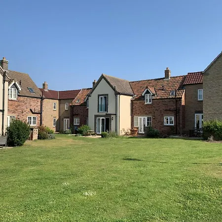 Dom wakacyjny Family Tides At The Bay Filey, Sleeps 5-6, 2 Dogs Welcome For Free Too Filey