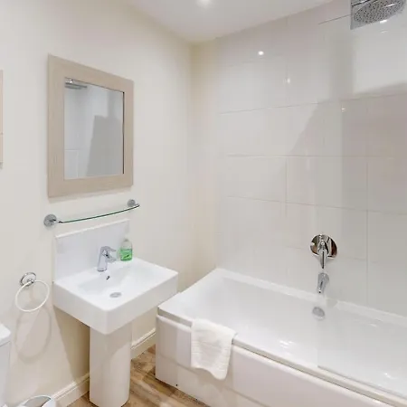 Family Tides, The Bay, 2 Bedrooms, Patio Garden, Parking Nearby, 2 Dogs Welcome Сasa de vacaciones