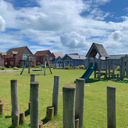 Family Tides At The Bay Filey, Sleeps 5-6, 2 Dogs Welcome For Free Too